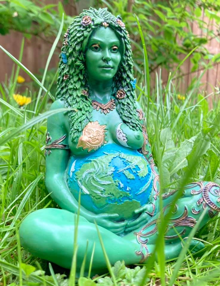 Mother Earth Art Statue (17.5cm)
